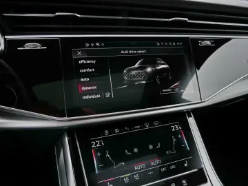 AUDI Q8 50 TDI quattro S line AHK HuD Air Pano 360