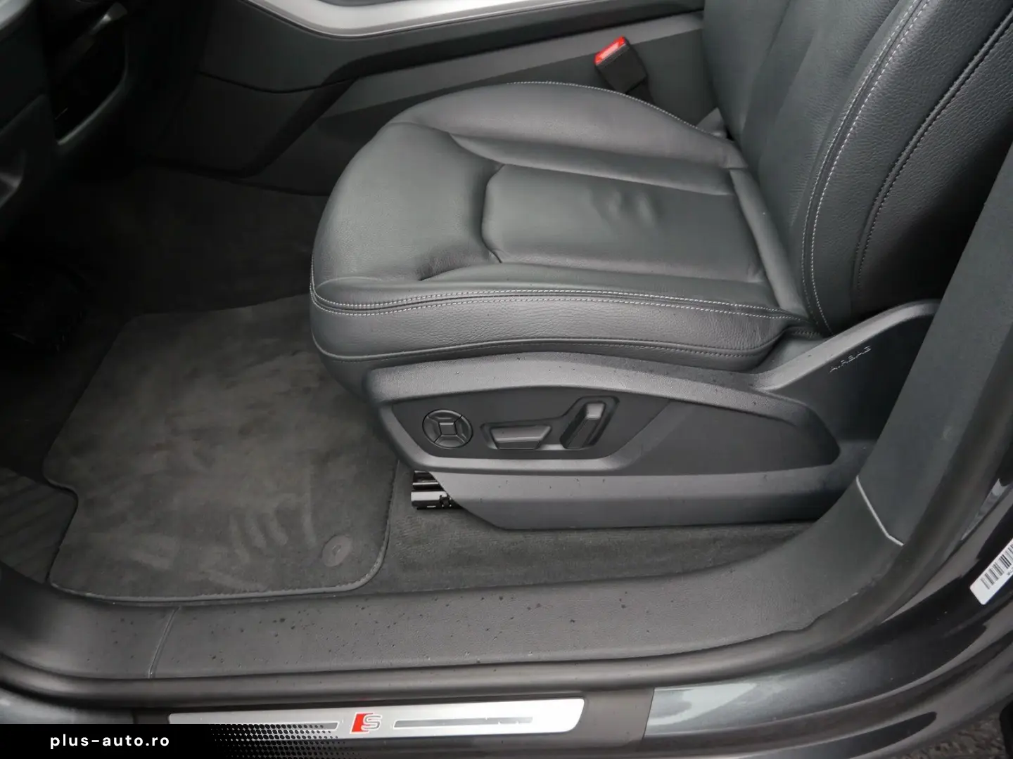 AUDI Q8 50 TDI quattro S line AHK HuD Air Pano 360