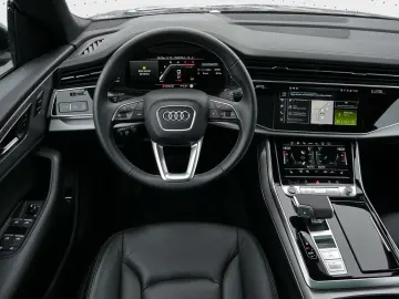 AUDI Q8 50 TDI qu. AHK Matrix Panorama Air HuD Sound