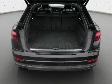 AUDI Q8 50 TDI qu. AHK Matrix Panorama Air HuD Sound