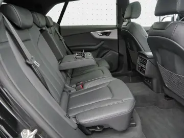 AUDI Q8 50 TDI qu. AHK Matrix Panorama Air HuD Sound