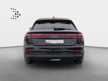 AUDI Q8 50 TDI qu. AHK Matrix Panorama Air HuD Sound