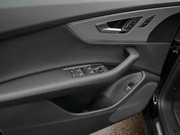 AUDI Q8 50 TDI qu. AHK Matrix Panorama Air HuD Sound