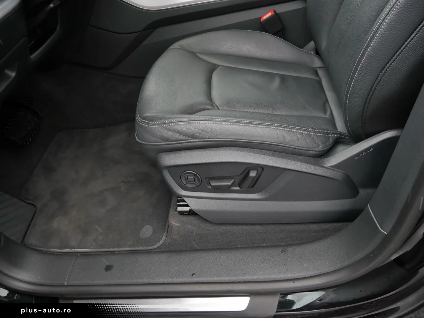 AUDI Q8 50 TDI qu. AHK Matrix Panorama Air HuD Sound