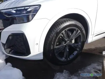 AUDI Q8 50 TDI qu. 2x S line AHK Matrix Navi Pano 21