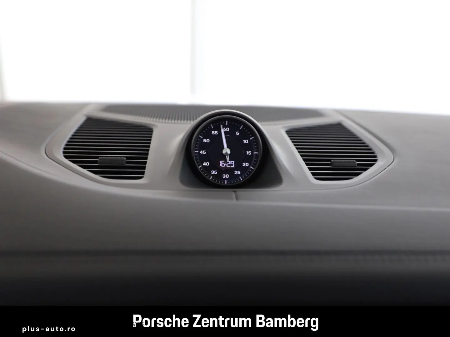 PORSCHE Cayenne E-Hybrid Co.  Matrix  BOSE  Sport Design