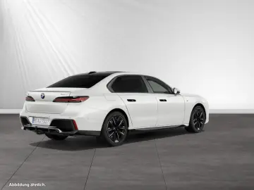 BMW 740d xDrive M Sport Pro AHK Standhzg. B&W