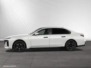 BMW 740d xDrive M Sport Pro AHK Standhzg. B&W