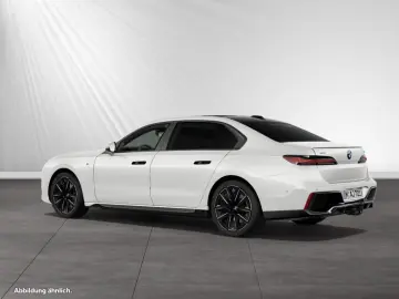 BMW 740d xDrive M Sport Pro AHK Standhzg. B&W
