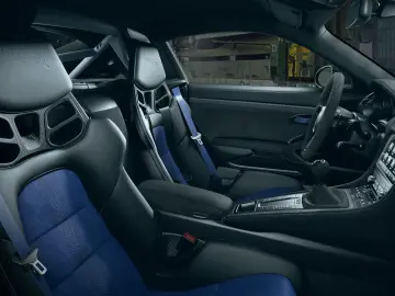 Porsche 718 Cayman GT4 RS