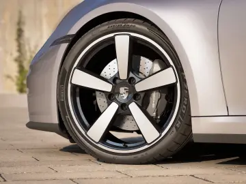 Porsche 911 Carrera Cabriolet