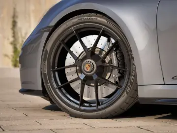 Porsche 911 Carrera 4 GTS Cabriolet