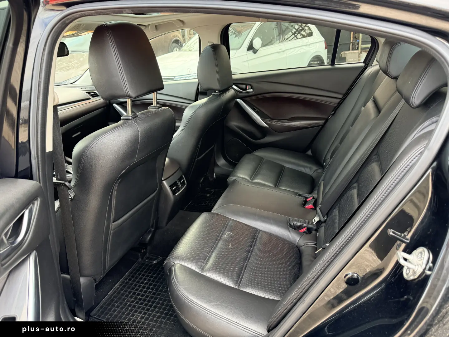 8000e avans 6000e în 3 luni