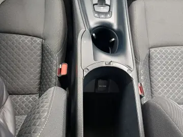 Toyota C-HR 1.8 Hybrid 122 CP 4x2 Center
