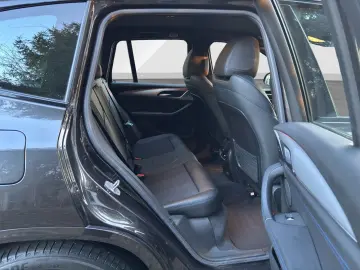 BMW X3 xDrive20d M Sport   AHK   Head-Up   Komfortzg