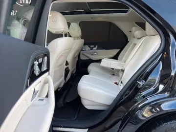 MERCEDES-BENZ GLE 400 d 4Matic 7Sitzer AMG Pano Head-Up AHK