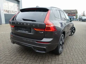 VOLVO XC60 Plus Dark T6 AWD Plug-in 360  Pano H&K