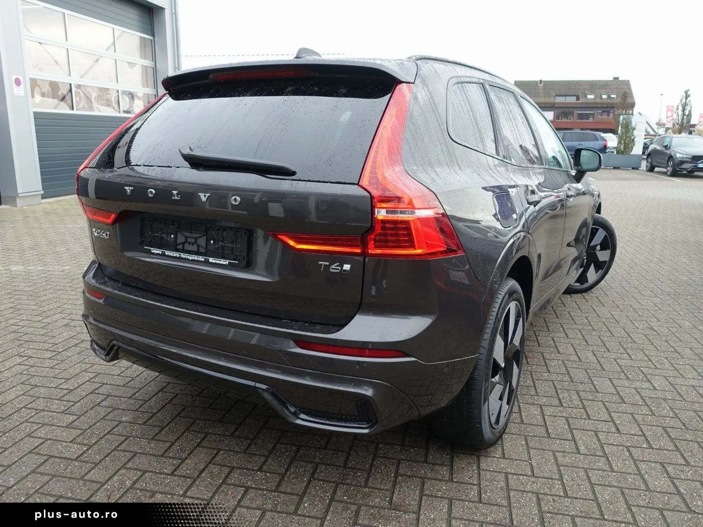 VOLVO XC60 Plus Dark T6 AWD Plug-in 360  Pano H&K