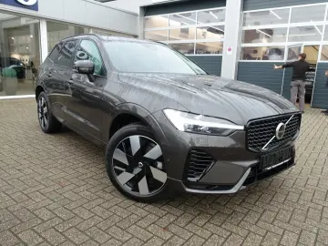 VOLVO XC60 Plus Dark T6 AWD Plug-in 360  Pano H&K