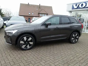 VOLVO XC60 Plus Dark T6 AWD Plug-in 360  Pano H&K