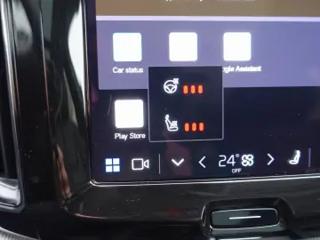 VOLVO XC60 Plus Dark T6 AWD Plug-in 360  Pano H&K