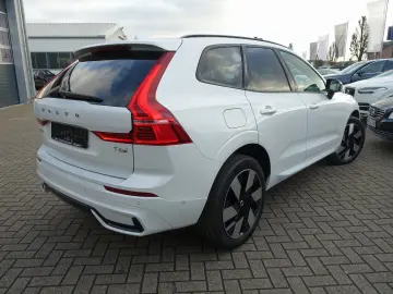 VOLVO XC60 Plus Dark T6 AWD Plug-in  360  H&K Pano
