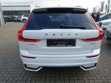 VOLVO XC60 Plus Dark T6 AWD Plug-in  360  H&K Pano