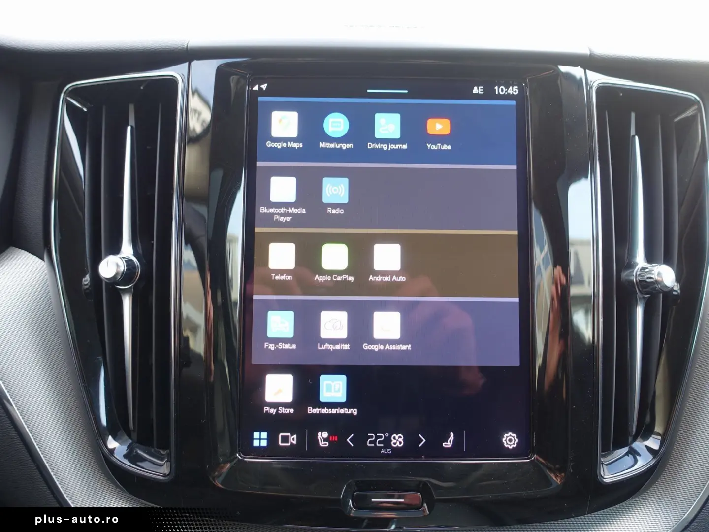 VOLVO XC60 Plus Dark T6 AWD Plug-in  360  H&K Pano