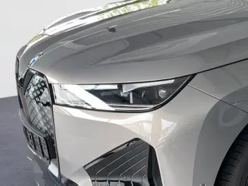 BMW iX 40 xDrive Sportpaket Edition Excellence 22Z