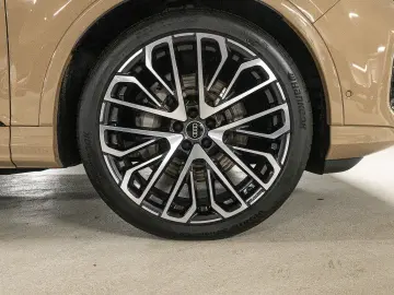 AUDI Q7 55 TFSI S line quattro S tronic (Pano AHK Luf