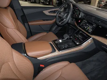 AUDI Q7 55 TFSI S line quattro S tronic (Pano AHK Luf