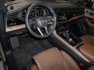 AUDI Q7 55 TFSI S line quattro S tronic (Pano AHK Luf