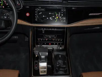 AUDI Q7 55 TFSI S line quattro S tronic (Pano AHK Luf