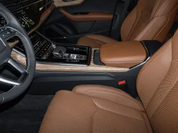 AUDI Q7 55 TFSI S line quattro S tronic (Pano AHK Luf