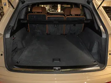 AUDI Q7 55 TFSI S line quattro S tronic (Pano AHK Luf