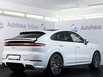 PORSCHE Cayenne Coupe S E-Hybrid SportDesign MATRIX