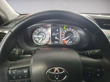 TOYOTA HiLux 4x4 Double Cab Autm. Comfort