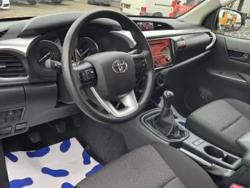 TOYOTA Hilux Double Cab 4x4