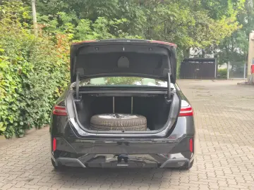 BMW 520 i M Sport Laser Pano Wide Cam Assistant H&K