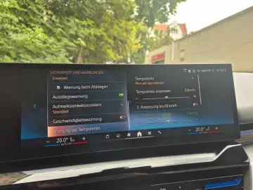 BMW 520 i M Sport Laser Pano Wide Cam Assistant H&K