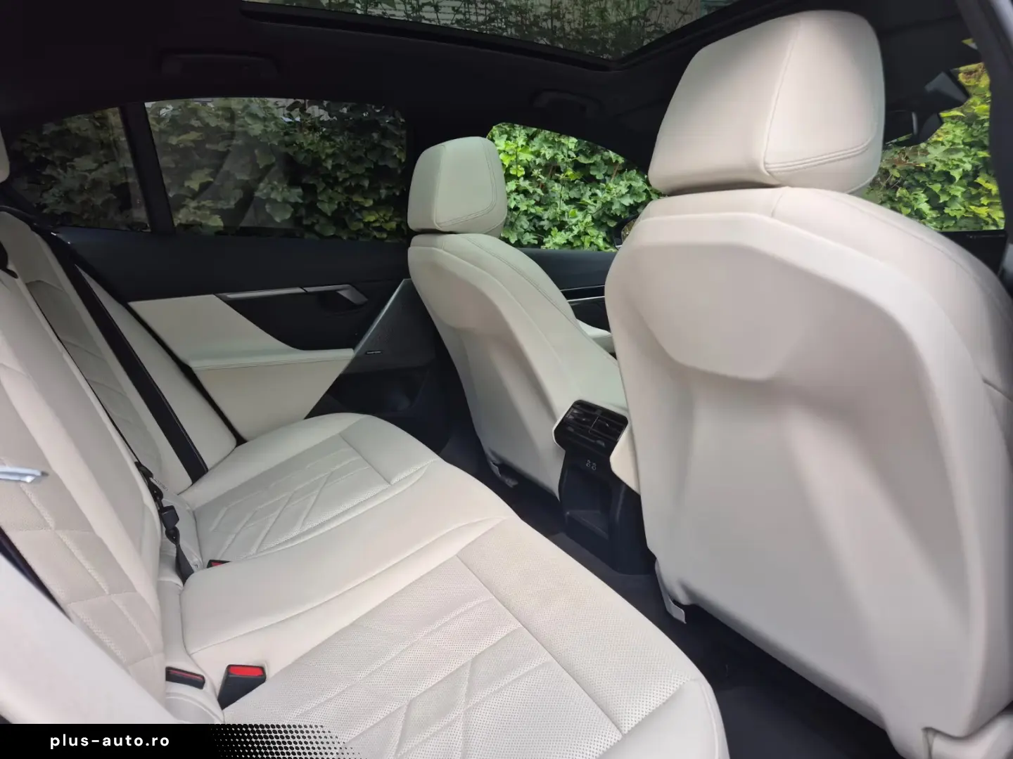 BMW 520 i M Sport Laser Pano Wide Cam Assistant H&K