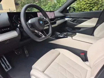 BMW 520 i M Sport Laser Pano Wide Cam Assistant H&K