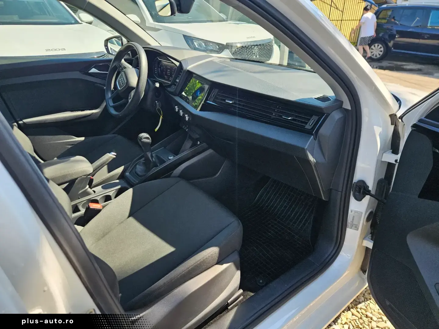 2020 CumpRoNouLeasingOperat CameraSpate VirtualCockpit Tva