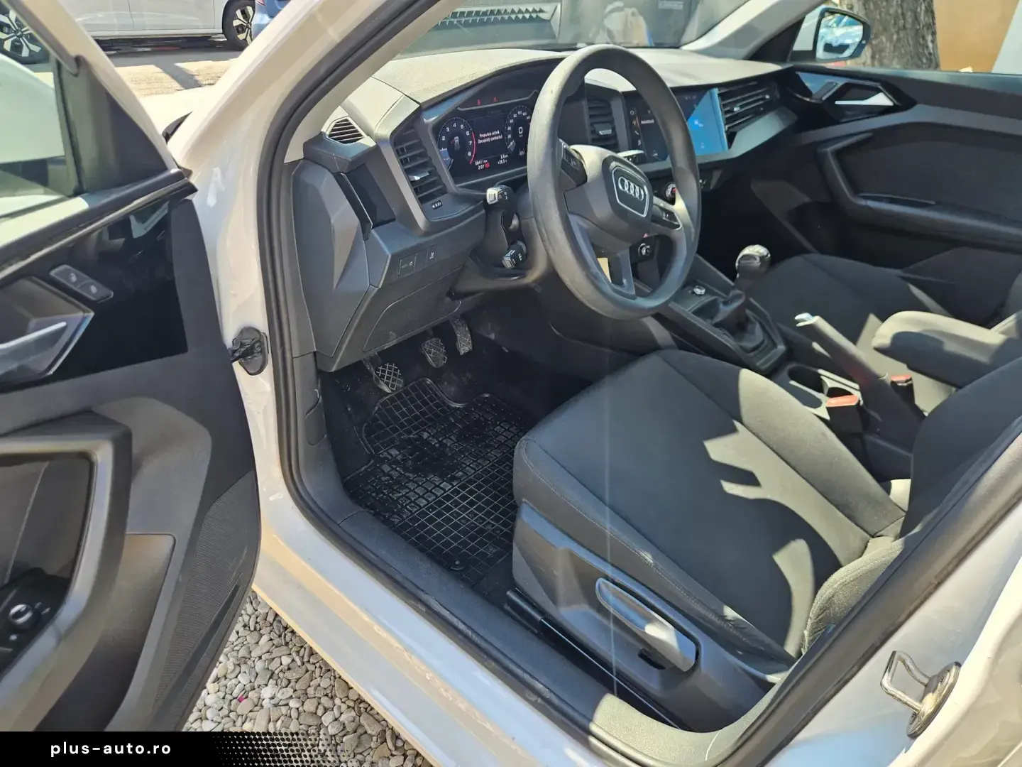 2020 CumpRoNouLeasingOperat CameraSpate VirtualCockpit Tva