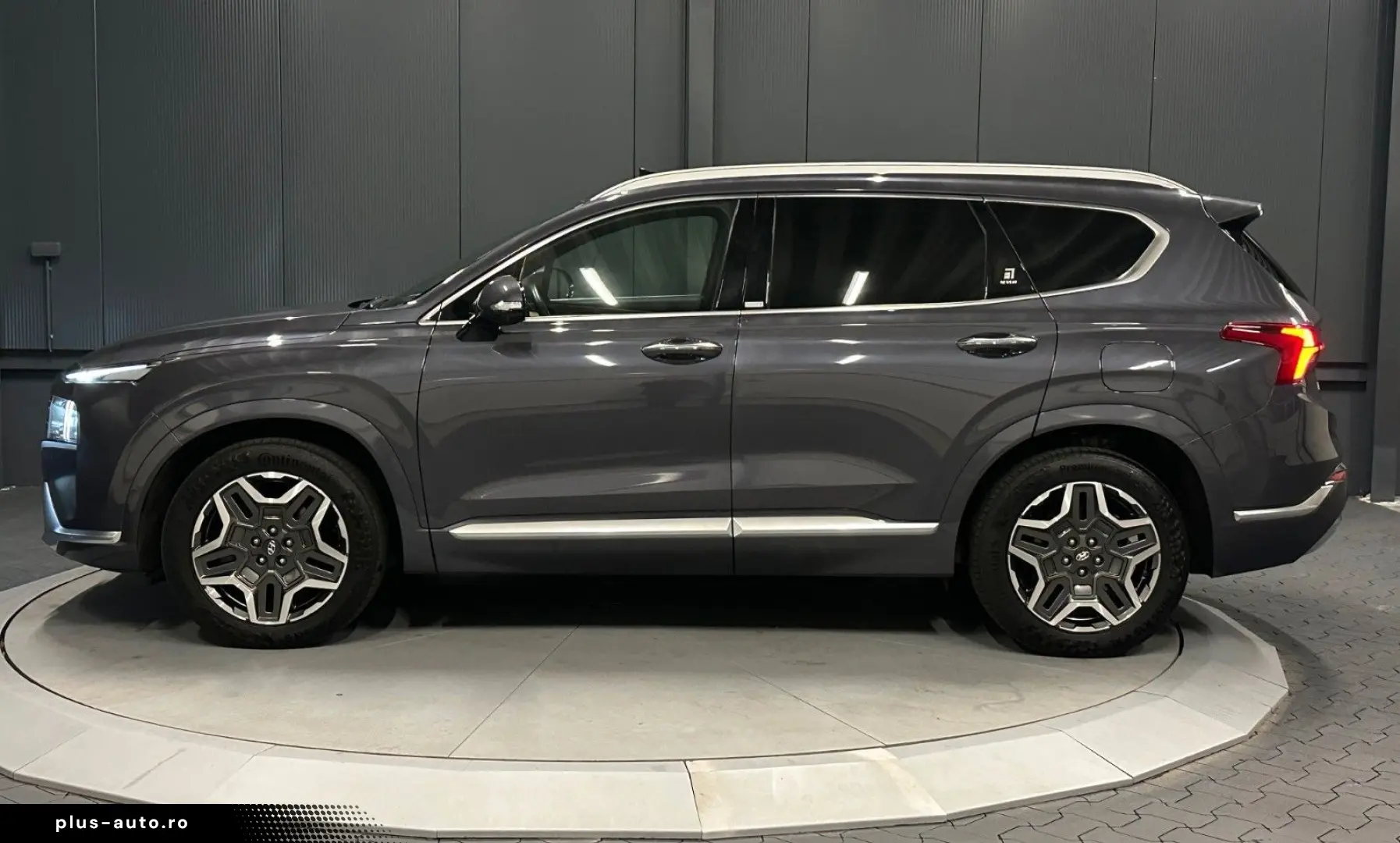 HYUNDAI Santa Fe Signature Plug-In Hybrid