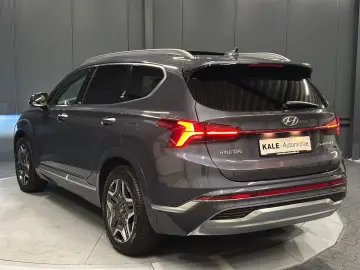 HYUNDAI Santa Fe Signature Plug-In Hybrid