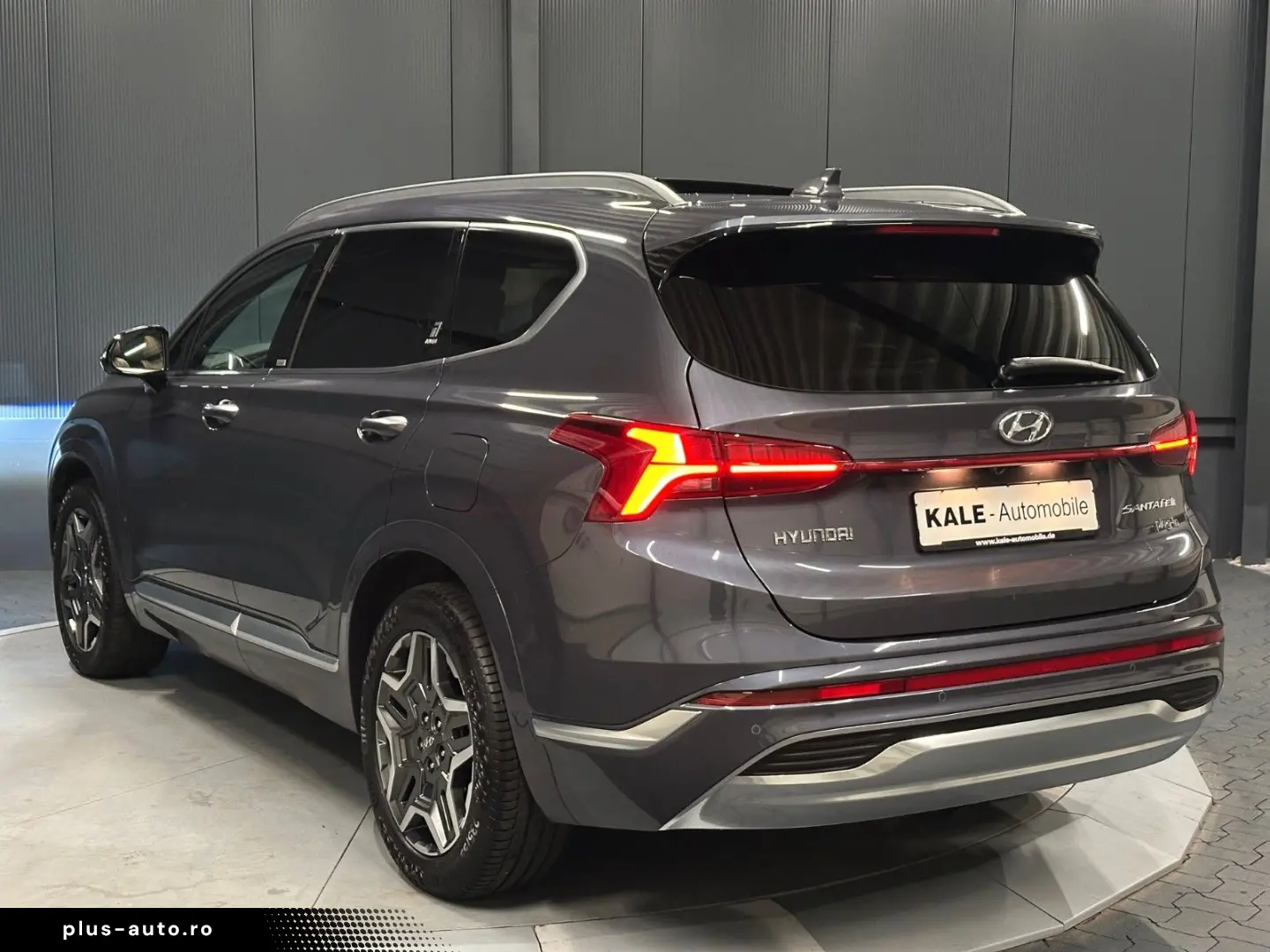 HYUNDAI Santa Fe Signature Plug-In Hybrid