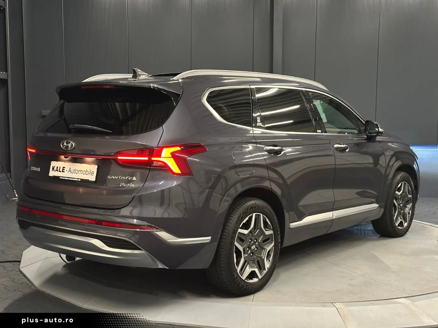 HYUNDAI Santa Fe Signature Plug-In Hybrid