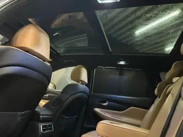 HYUNDAI Santa Fe Signature Plug-In Hybrid