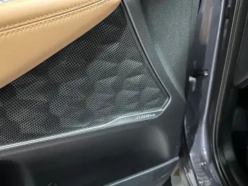 HYUNDAI Santa Fe Signature Plug-In Hybrid